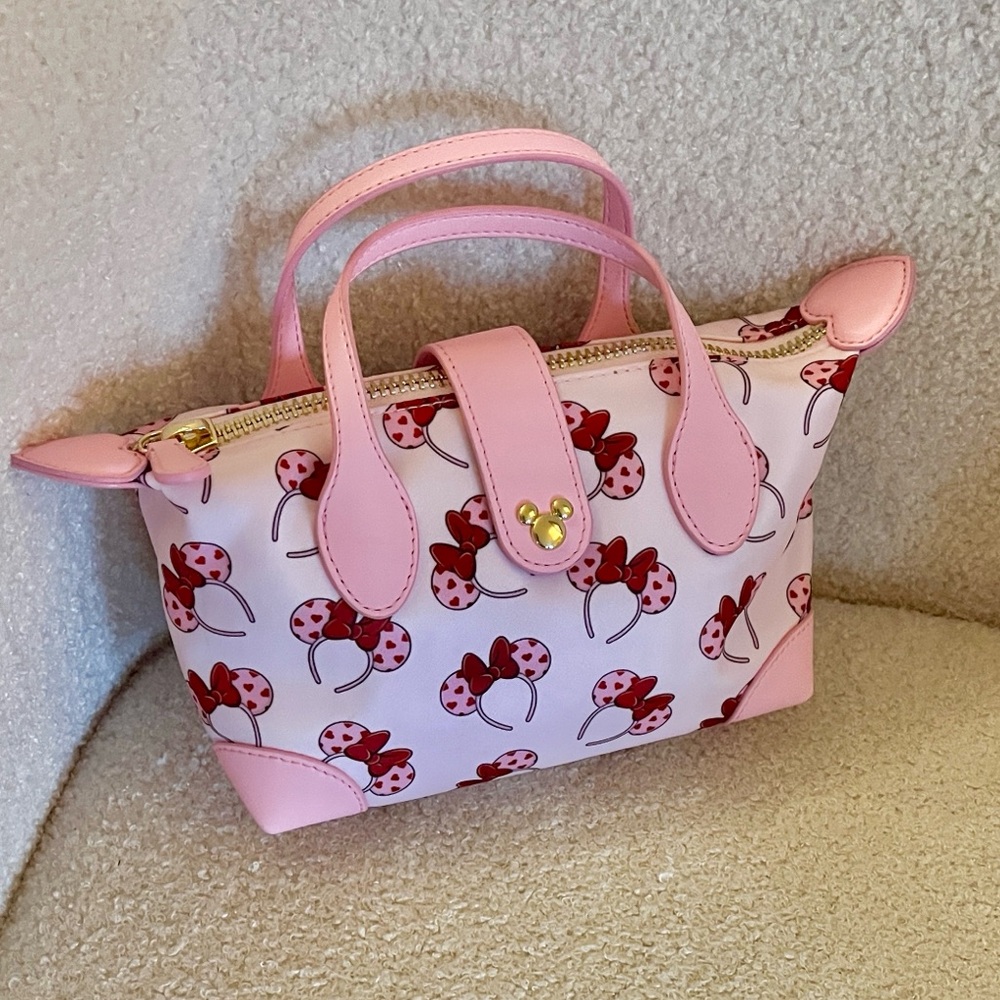 Stoney Clover Lane Disney Minnie Ears Valentines Day Pouchette 02 Crossbody 2026